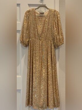 WYSE LONDON Isla Gold Sequin Midi Dress EUC